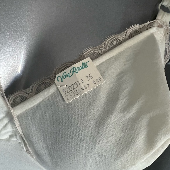 Van Raalte pristine vintage teddy in cream - Picture 8 of 11